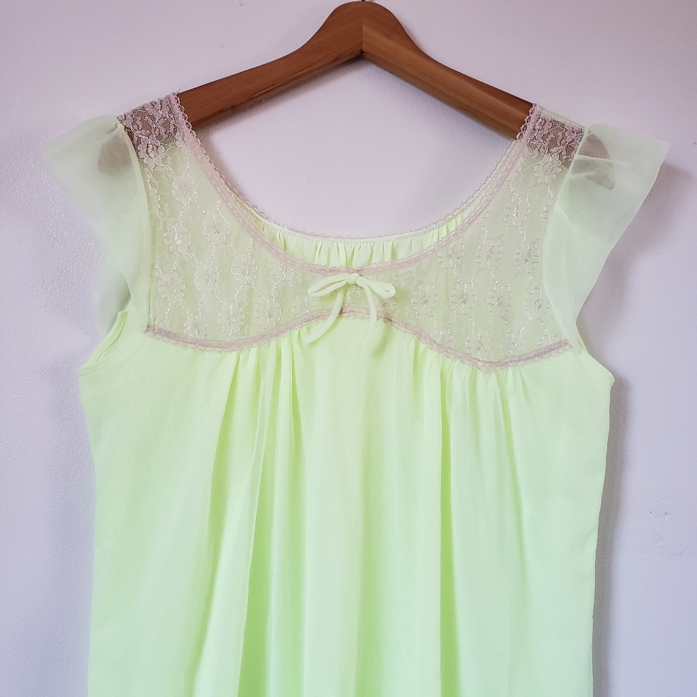1960s nightdress or negligee